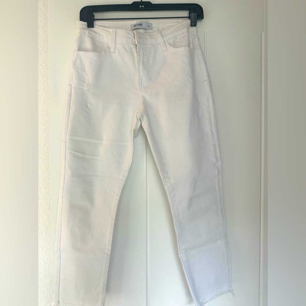 Just Black Cropped jeans size 26